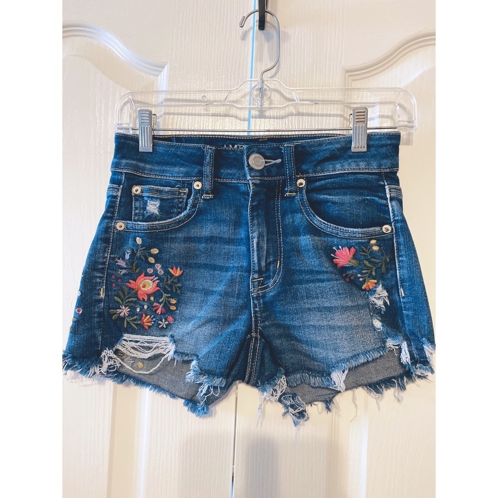 American Eagle Hi Rise Shortie embroidered shorts